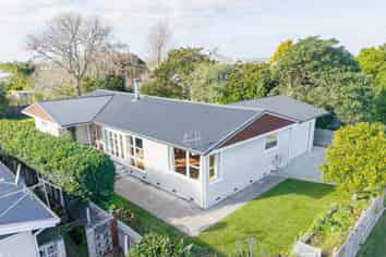 1005 Duke Street, Mahora