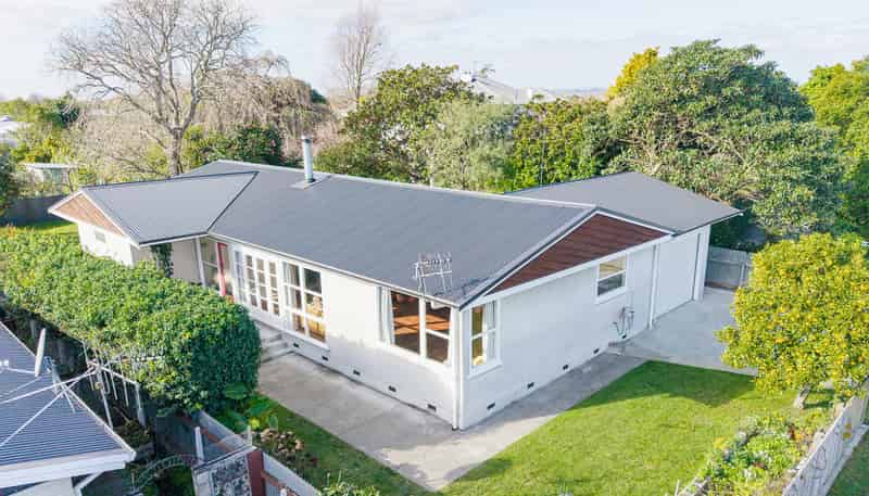1005 Duke Street, Mahora
