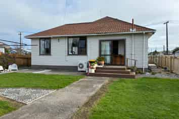 1 Webb Street, Westport