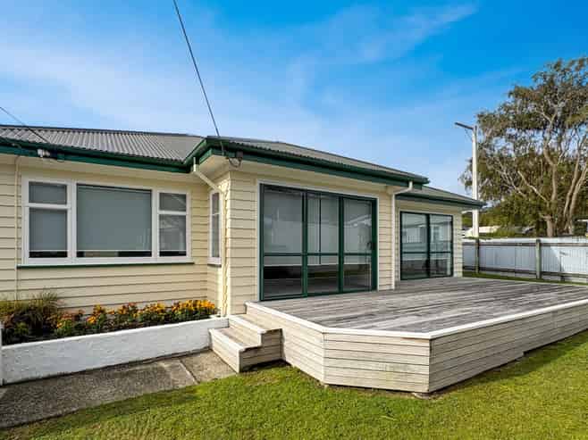 19 Field Street, Silverstream