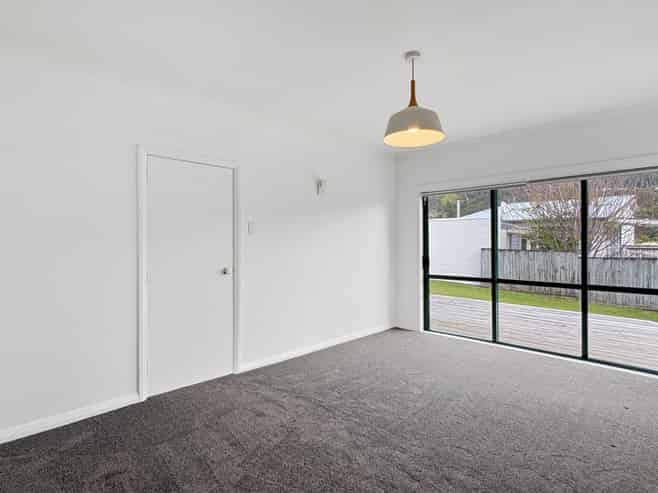19 Field Street, Silverstream