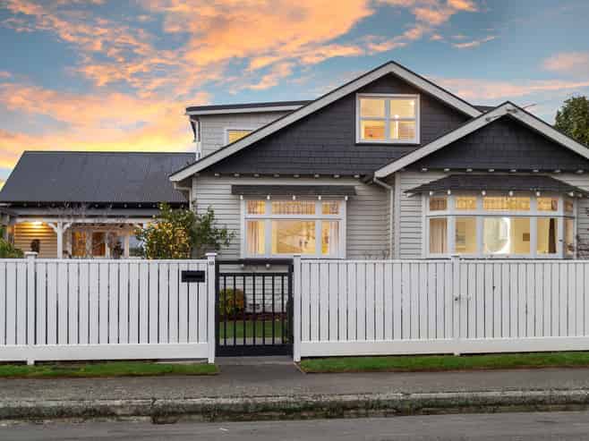18 Searells Road, Strowan