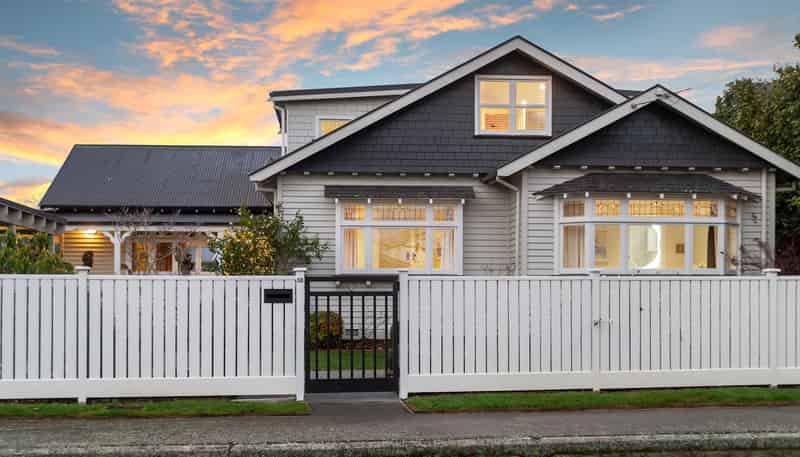 18 Searells Road, Strowan