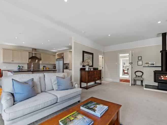 18 Searells Road, Strowan
