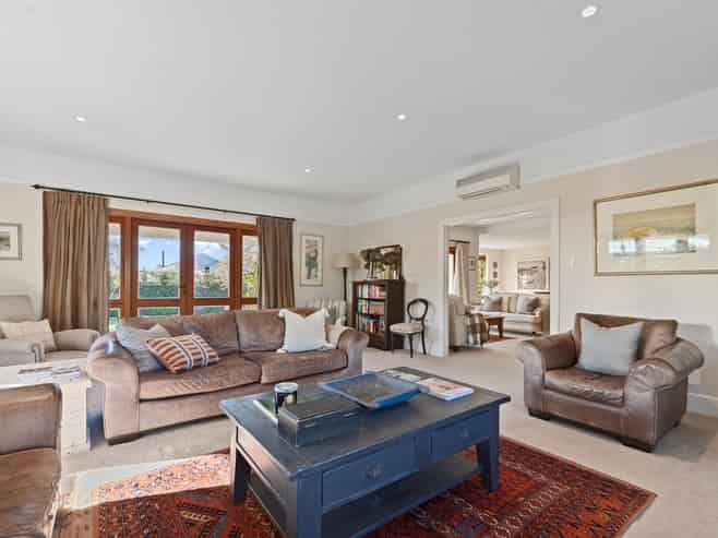 18 Searells Road, Strowan