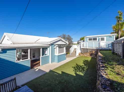 22 Marama Avenue, Surfdale