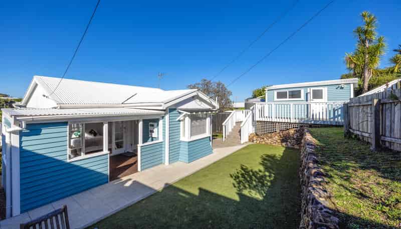 22 Marama Avenue, Surfdale