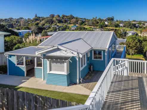 22 Marama Avenue, Surfdale