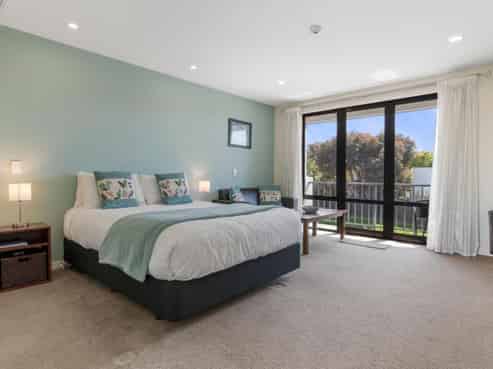 4 Star Plus 12 Unit Motel in Motueka