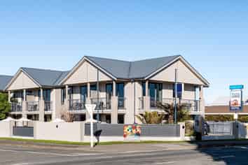 4 Star Plus 12 Unit Motel in Motueka
