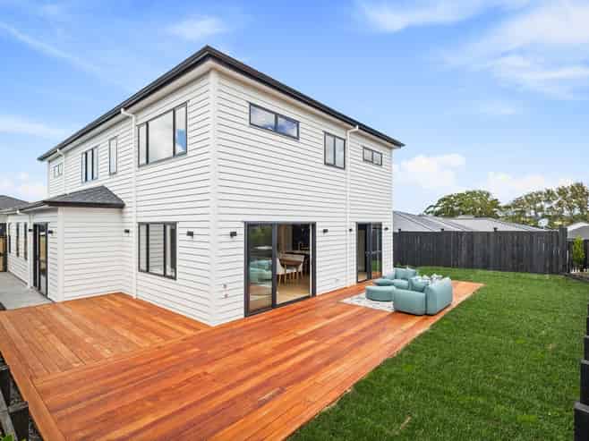 13 Fallowdown Street, Milldale