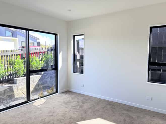 90 Huanui Drive, Wainui