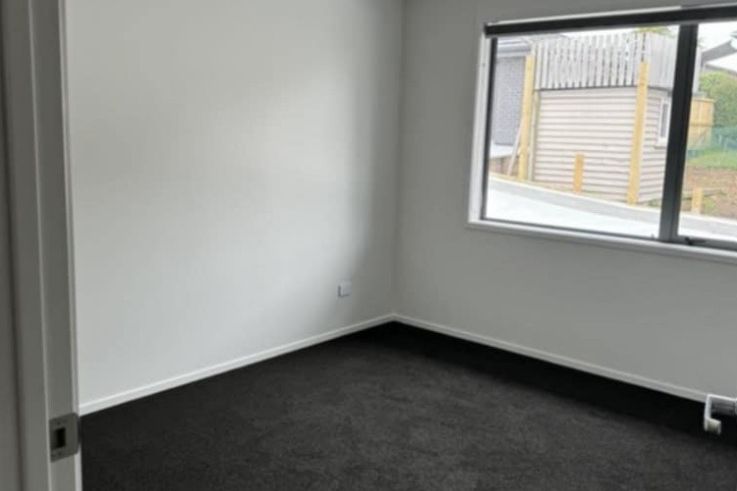 Modern & Convenient Home for Rent - Vista 6