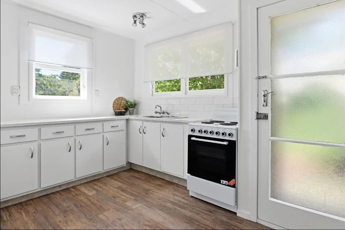 Freshly Renovated & Ready to Move In - Skats 2