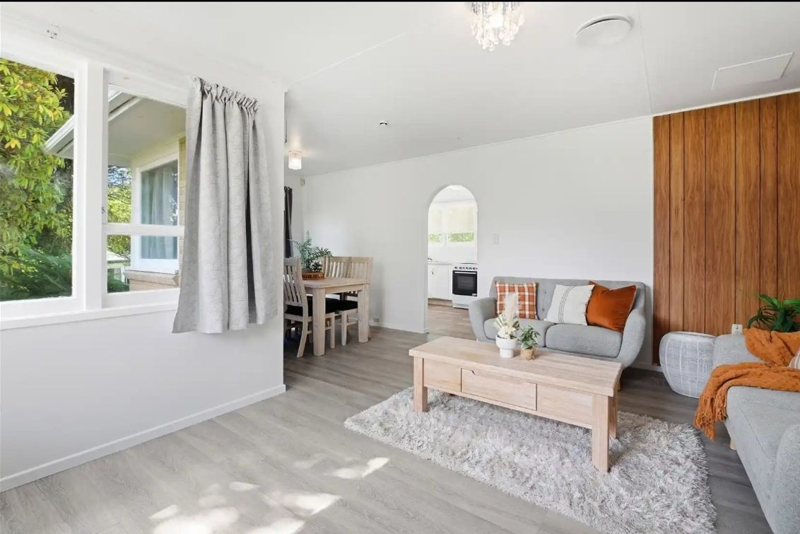 Freshly Renovated & Ready to Move In - Skats 4