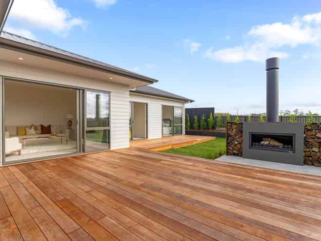 8 Lambert Road, Wainui