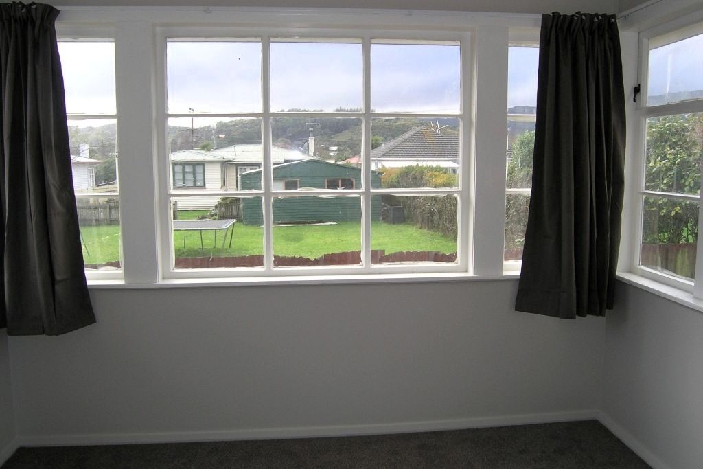 Wainuiomata Living - Vista 3