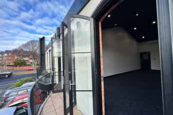 Boutique Merivale Office