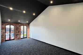 Boutique Merivale Office