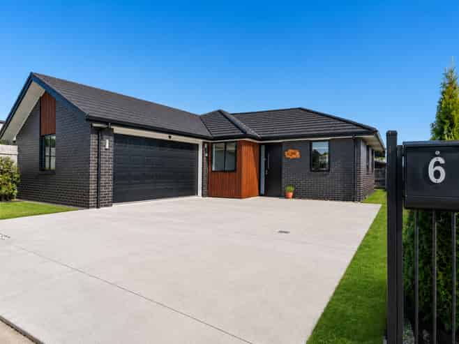 6 Heke Lane, Glenview