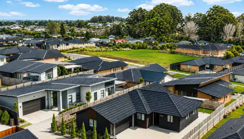 6 Heke Lane, Glenview