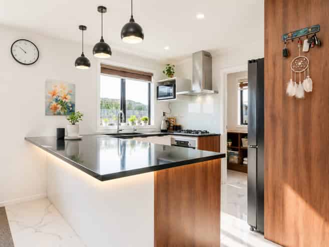 6 Heke Lane, Glenview