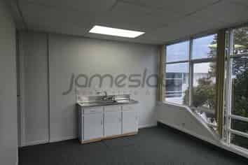 270sqm High Profile Office + 8 Car Parks