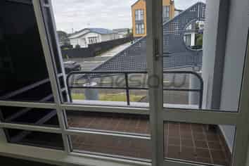 270sqm High Profile Office + 8 Car Parks