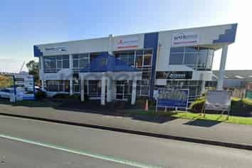 270sqm High Profile Office + 8 Car Parks