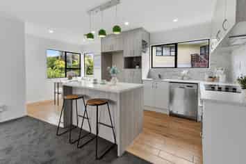 12 Flamingo Court, Goodwood Heights