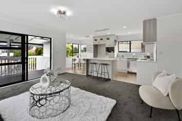 12 Flamingo Court, Goodwood Heights