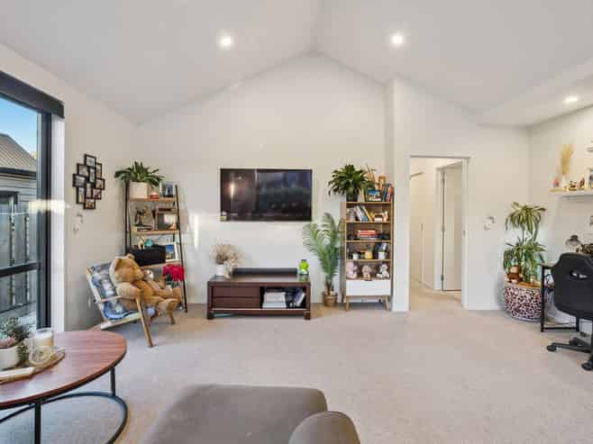 22 Huxley Place, Lake Hayes Estate