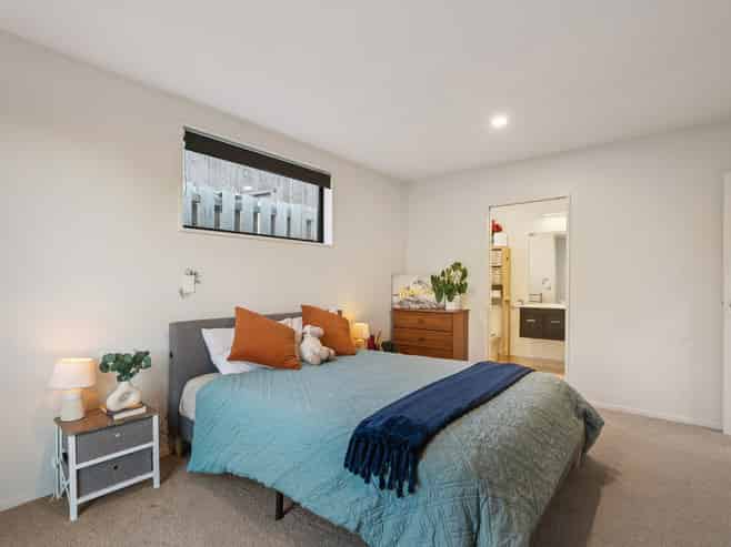 22 Huxley Place, Lake Hayes Estate