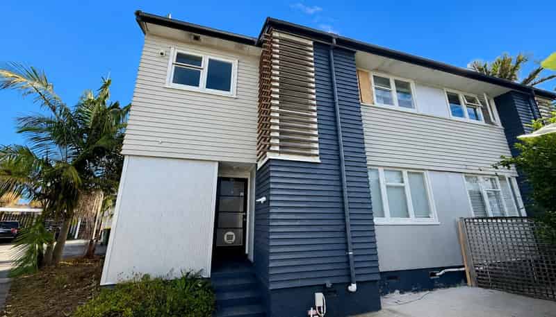 60B Swaffield Road, Papatoetoe