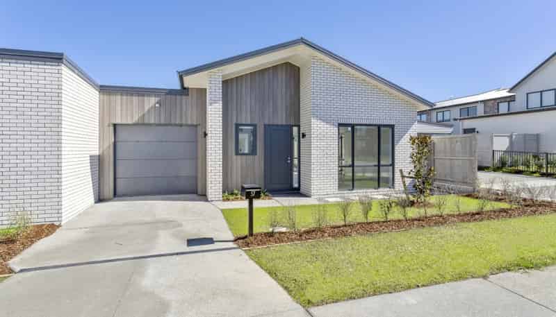 57 Waituarua Drive, Takanini