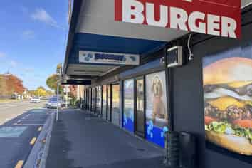 Shop in High Profile Corner Block