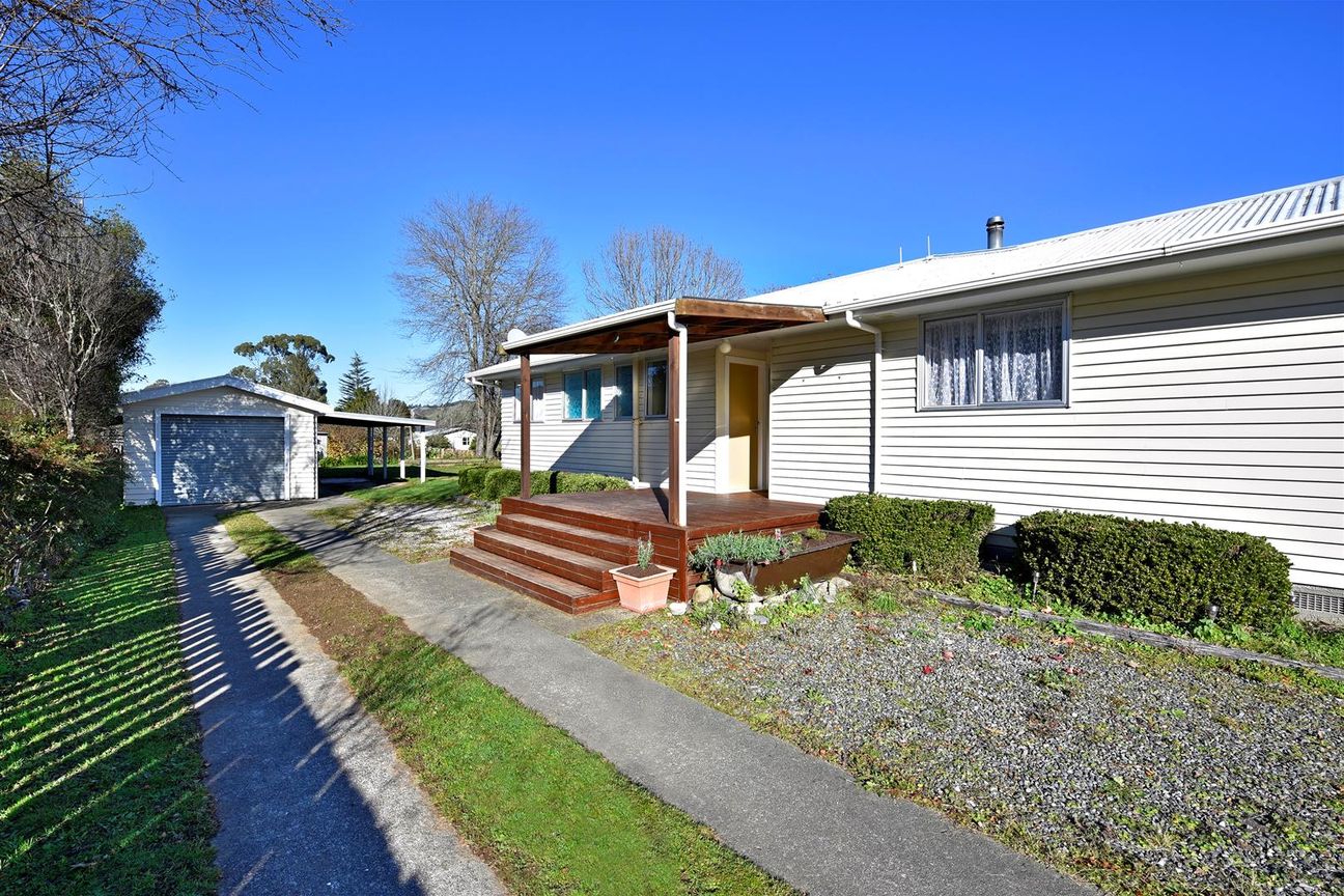FIRST HOME DELIGHT IN A GREAT COMMUNITY - View 4