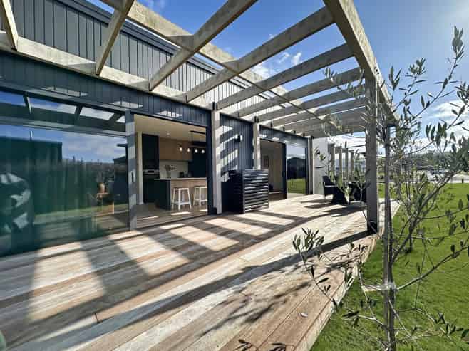 135 Lisland Drive, Kinloch