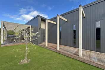 135 Lisland Drive, Kinloch