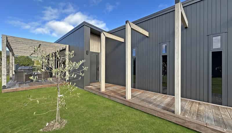 135 Lisland Drive, Kinloch