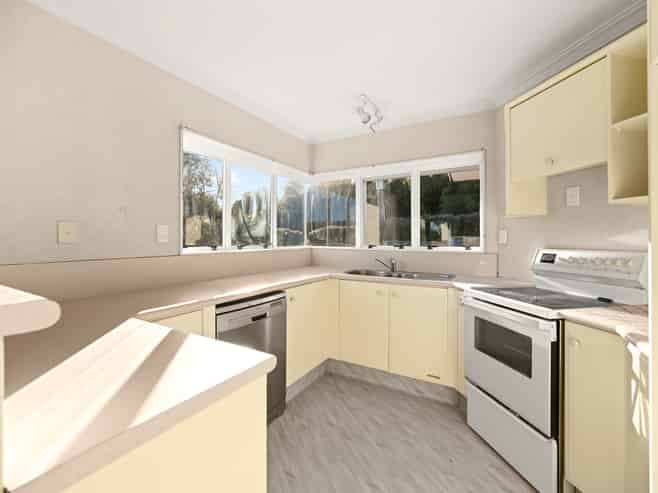 801A River Road, Chartwell