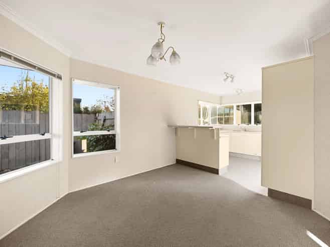 801A River Road, Chartwell