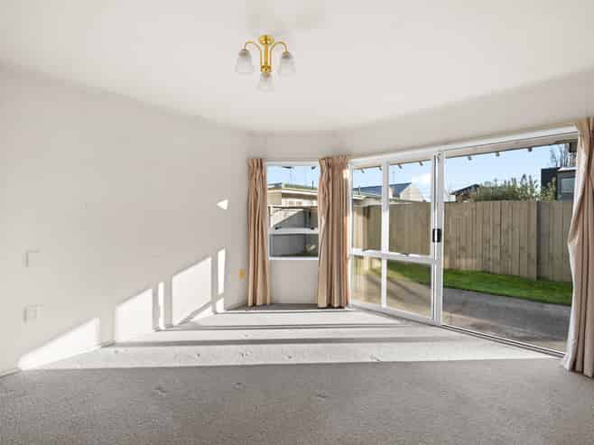 801A River Road, Chartwell