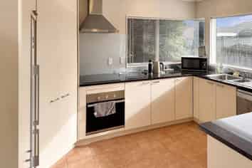 15A Tolben Place, Golflands