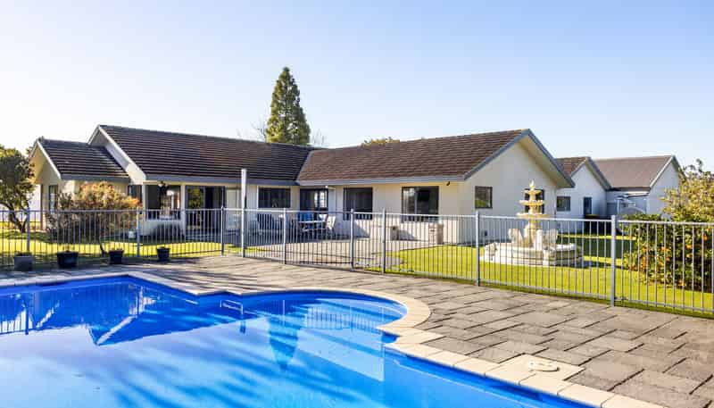 64 Athlone Drive, Cambridge