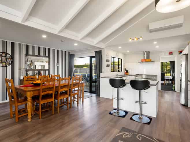 64 Athlone Drive, Cambridge