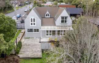 2 Gloucester Street, Silverstream
