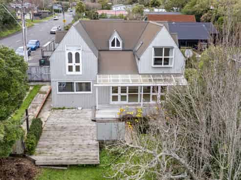 2 Gloucester Street, Silverstream