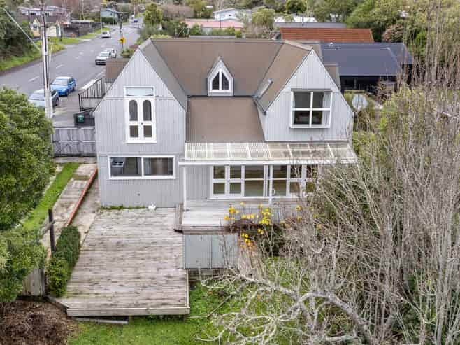 2 Gloucester Street, Silverstream