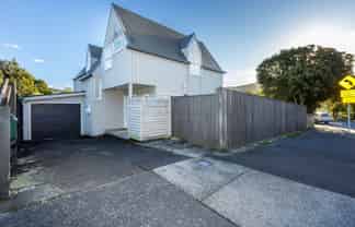 2 Gloucester Street, Silverstream